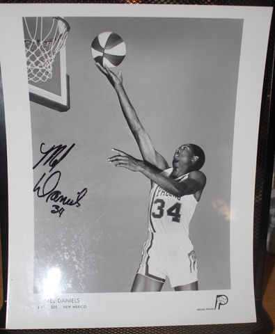 1970's Mel Daniels Indiana Pacers ABA Basketball Autographed 8x10 Promo Photo